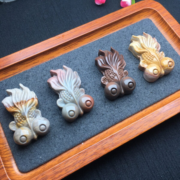 Alashan goldfish small piece 💕 Specification 25mm ✨ one million nineteen thousand one hundred and eighty-nine