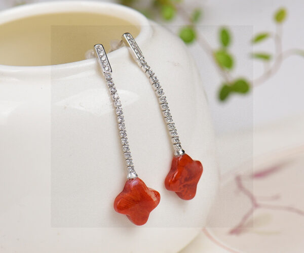 Light Luxury South Red Eardrop Earline Series, with a specification of approximately 12mm2710055145
