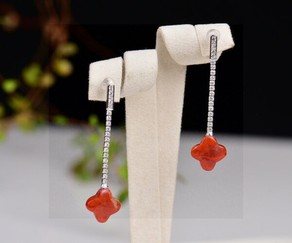 Light Luxury South Red Eardrop Earline Series, with a specification of approximately 12mm2710055145