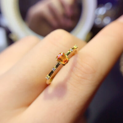 Natural Sri Lankan unburned colored sapphire ring, with a main stone size of 3 * 4mm squ0211090155are