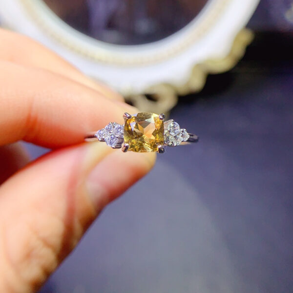 Pure natural yellow crystal ring, main stone 6mm0411090188