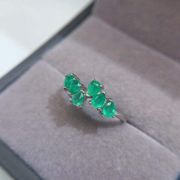 Columbia Emerald Ring, Main Stone Size 3 * 4mm1112325144