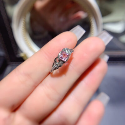 Pure natural Myanmar unburned spinel ring, with a main stone size of 5mm1112170144
