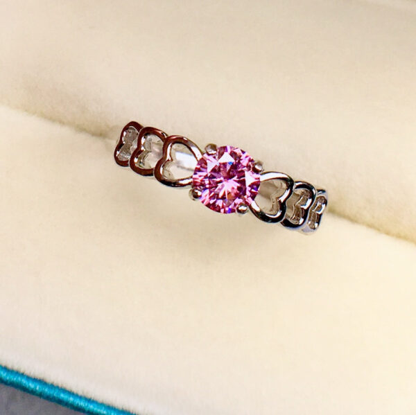 wsxc1699969017928_1 Classic Pink Mosang Diamond Ring, Main Stone Circle 5 * 5mm1114150299