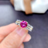 wsxc1699969927641_0 Classic Pink Mosang Diamond Ring, Main Stone 1 Carat, Round 6.5mm1114199722