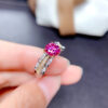 wsxc1699969927641_2 Classic Pink Mosang Diamond Ring, Main Stone 1 Carat, Round 6.5mm1114199722