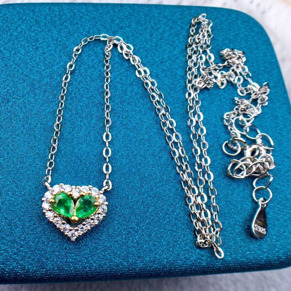 A pure natural Colombian emerald necklace with a ring face of 3 * 4mm,1117140255